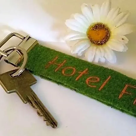 Hotel Flower Power