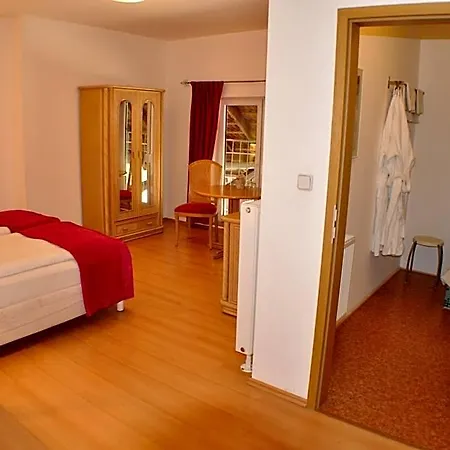 Hotel Flower Power